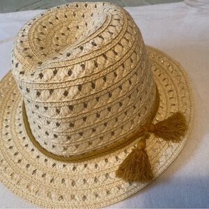 NWOT Beige Straw Fedora  Hat with Mustard Tassels